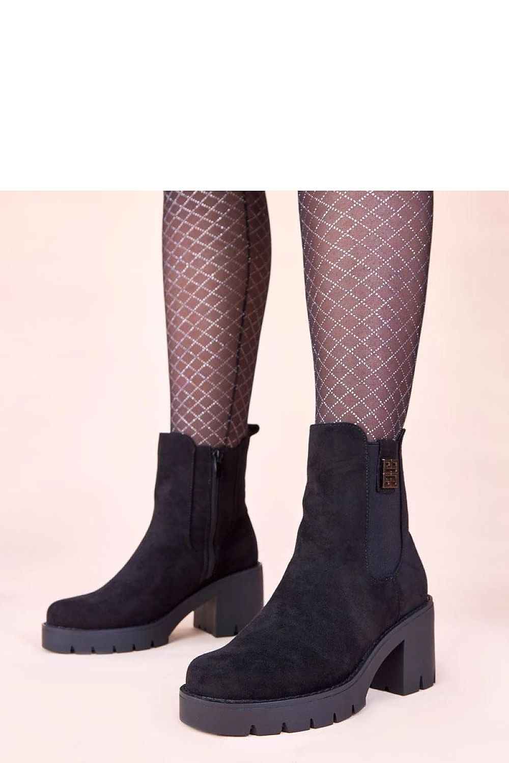 Heel boots model 221366